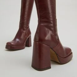 Bottes à Talons Et Bouts Carrés En Cuir Vieilli Marron -Xoxo Boutique 01W008861E.1694504608