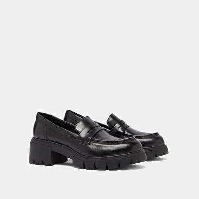 Mocassins à Talons Et Semelles Crantées En Cuir Noir 6 Mocassins à Talons Et Semelles Crantées En Cuir Noir – Image 4