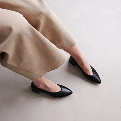 Ballerines à Talons Et Bouts Pointus En Cuir Reptile Noir 5 Ballerines à Talons Et Bouts Pointus En Cuir Reptile Noir – Image 3