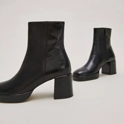 Bottines à Bouts Arrondis En Cuir Vieilli Noir -Xoxo Boutique 01W008926E.1694504812