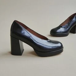 Escarpins à Bouts Carrés Et Plateformes... En Cuir Vieilli Noir -Xoxo Boutique 01W008928E.1694504819