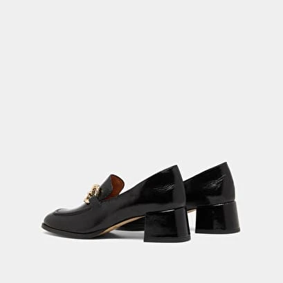 Mocassins à Bouts Arrondis Et Boucles Dorées En Cuir Brillant Noir 8 Mocassins à Bouts Arrondis Et Boucles Dorées En Cuir Brillant Noir – Image 6