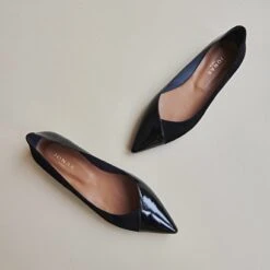 Ballerines Pointues En Cuir Brillant Et Velours Noir -Xoxo Boutique 01W008930E.1694504826