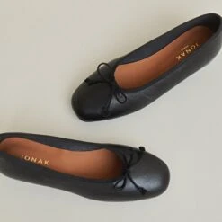 Ballerines à Bouts Arrondis En Cuir Noir 12 Ballerines à Bouts Arrondis En Cuir Noir -Xoxo Boutique 01W008977E.1694504947