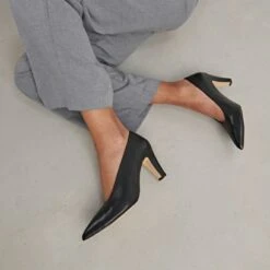 Escarpins Pointus En Cuir Noir -Xoxo Boutique 01W008984C.1698942846