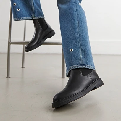 Bottines à Bouts Ronds En Cuir Noir 5 Bottines à Bouts Ronds En Cuir Noir – Image 3