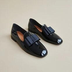 Ballerines à Bouts Arrondis En Cuir Verni Noir