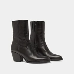 Boots à Talons Et Surpiqures Apparentes En Cuir Noir -Xoxo Boutique 01W009021D.1698942934