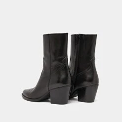 Boots à Talons Et Surpiqures Apparentes En Cuir Noir -Xoxo Boutique 01W009021F.1698942935