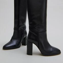 Bottes En Cuir Et Velours Noirs -Xoxo Boutique 01W009043E.1699008957