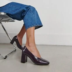 Escarpins à Bouts Pointus En Vernis Plissé Noir