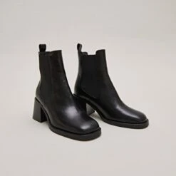 Boots à élastiques Et Talons épais En Cuir Noir
