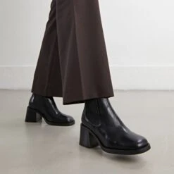 Boots à élastiques Et Talons épais En Cuir Noir -Xoxo Boutique 01W009072C.1698943002