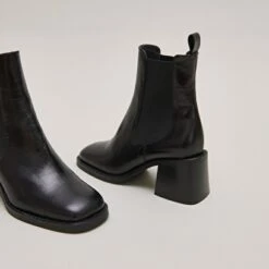 Boots à élastiques Et Talons épais En Cuir Noir -Xoxo Boutique 01W009072E.1698943003