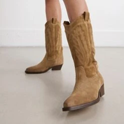 Bottes à Bouts Pointus Et Surpiqures Apparentes En Croute Taupe Foncée -Xoxo Boutique 01W009109C.1698056704