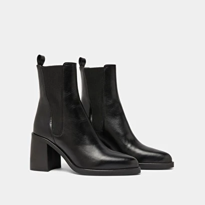 Boots à Talons Hauts Et élastiques En Cuir Noir 6 Boots à Talons Hauts Et élastiques En Cuir Noir – Image 4