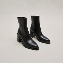 Bottines à Talons En Cuir Noir
