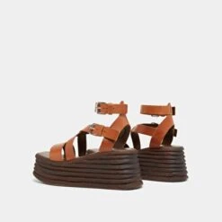 Sandales Compensées à Brides Et Boucles En Cuir Cognac -Xoxo Boutique 01W009150F.1708517183