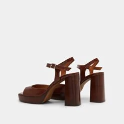 Sandales à Hauts Talons Et Plateformes En Cuir Marron 14 Sandales à Hauts Talons Et Plateformes En Cuir Marron -Xoxo Boutique 01W009159F.1708517026