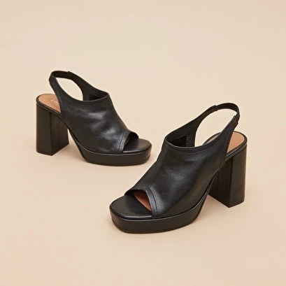 Sandales à Plateformes Et Hauts Talons En Cuir Noir 5 Sandales à Plateformes Et Hauts Talons En Cuir Noir – Image 3