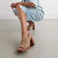 Sandales à Talons Hauts Et Boucles En Croute Taupe