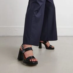 Sandales à Talons Hauts Et Double Brides En Cuir Noir -Xoxo Boutique 01W009162C.1705594179