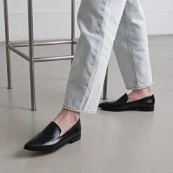 Mocassins à Bouts Pointus En Cuir Noir -Xoxo Boutique 01W009185C.1708516802