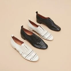 Richelieus à Lacets En Cuir Noir -Xoxo Boutique 01W009187G.1708516820