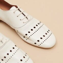 Richelieus à Lacets En Cuir écru -Xoxo Boutique 01W009188E.1708516815