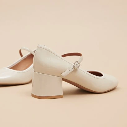 Babies à Talons En Vernis écru 7 Babies à Talons En Vernis écru – Image 5