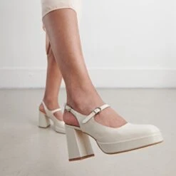 Babies à Talons Et Bouts Arrières Ouverts En Cuir Vieilli écru