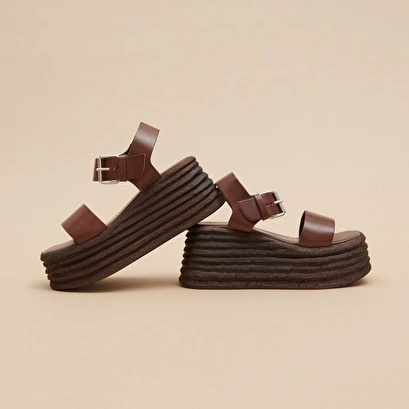 Sandales Compensées à Brides épaisses En Cuir Marron Foncé 3 Sandales Compensées à Brides épaisses En Cuir Marron Foncé
