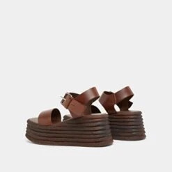 Sandales Compensées à Brides épaisses En Cuir Marron Foncé 14 Sandales Compensées à Brides épaisses En Cuir Marron Foncé -Xoxo Boutique 01W009258F.1708517208