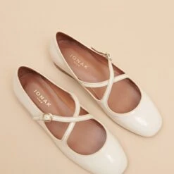 Ballerines à Brides Entrecroisées En Vernis Et Cuir écrus -Xoxo Boutique 01W009293E.1708517007