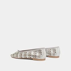 Ballerines Ajourées En Cuir Métallisé Argent 15 Ballerines Ajourées En Cuir Métallisé Argent -Xoxo Boutique 01W009322F.1708516941