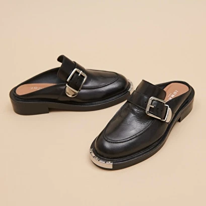 Mocassins à Pièces Métalliques En Cuir Noir 5 Mocassins à Pièces Métalliques En Cuir Noir – Image 3