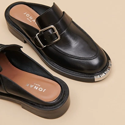 Mocassins à Pièces Métalliques En Cuir Noir 7 Mocassins à Pièces Métalliques En Cuir Noir – Image 5