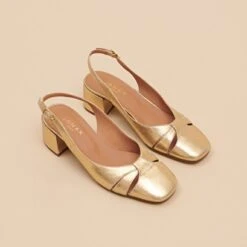 Babies à Bouts Carrés En Cuir Craquelé Or 11 Babies à Bouts Carrés En Cuir Craquelé Or -Xoxo Boutique 01W009335C.1708516950