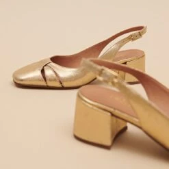 Babies à Bouts Carrés En Cuir Craquelé Or 13 Babies à Bouts Carrés En Cuir Craquelé Or -Xoxo Boutique 01W009335E.1708516951