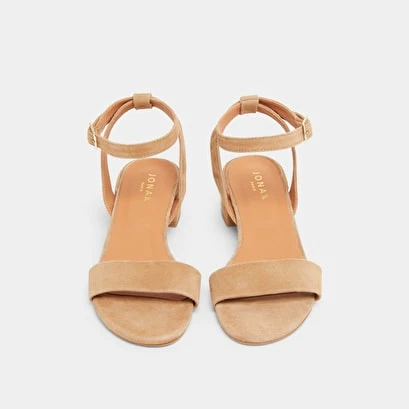 Sandales à Petits Talons En Velours Camel 10 Sandales à Petits Talons En Velours Camel – Image 8