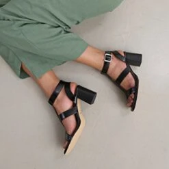 Sandales à Talons En Cuir Noir -Xoxo Boutique 01W009394C.1708014078