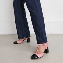 Salomés à Talons En Vernis Plissé Rose Et En Vernis Noir 7 Salomés à Talons En Vernis Plissé Rose Et En Vernis Noir -Xoxo Boutique 01W009455C.1708102189