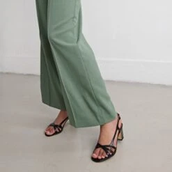 Sandales à Hauts Talons En Cuir Brillant Noir